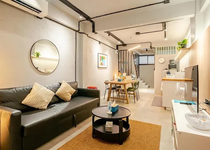 Rare Townhouse Perfect For Groups, 8 Mins To Train Banguecoque